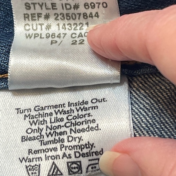 Eddie Bauer Premium Denim Straight-Leg Jeans - Size Women’s 10 Regular - Picture 9 of 9